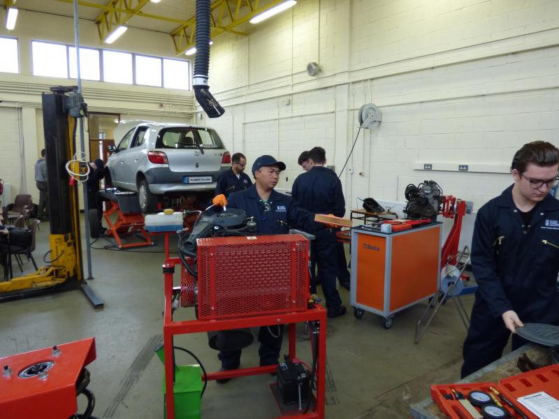 The students on the QQI Level 5 course in Motor Technology at Plunket College benefit from a very well equipped workshop for their practical sessions. 