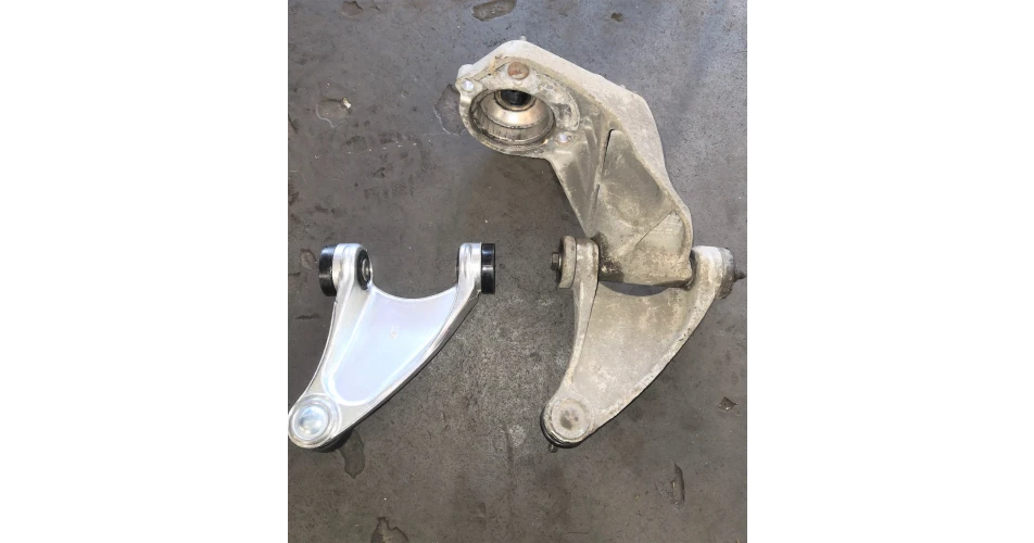 ALFA 147 - Suspension wear remote bolt
