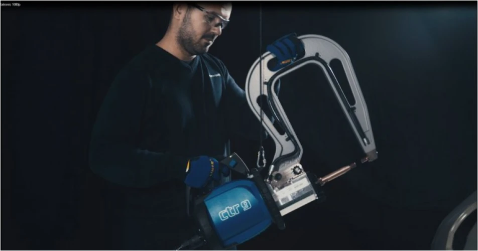 New video shows Car-O-Liner CTR9 Automatic Spot Welder in action 