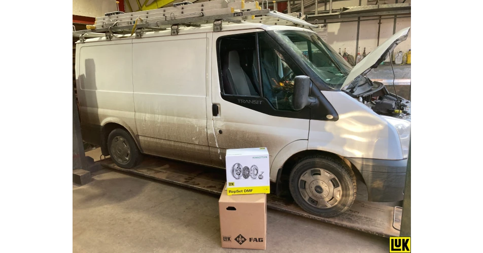 Clutch replacement - Ford Transit II