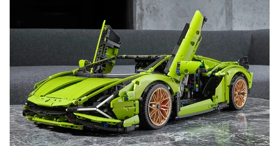 Introducing the LEGO Lambo 