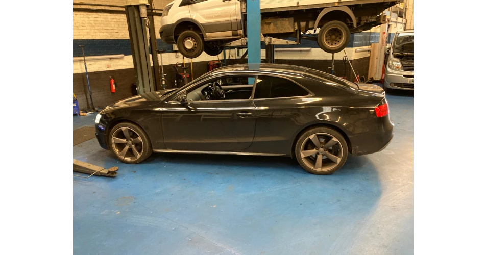 Audi A5 2.0 TFSI clutch replacement