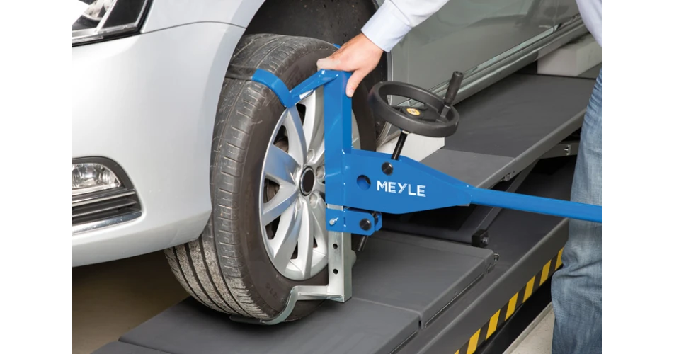MEYLE Mechanics provide video advice on tyre damage patterns