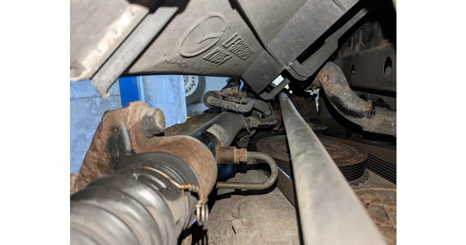 Mazda MX-5 - Stiff steering while parking