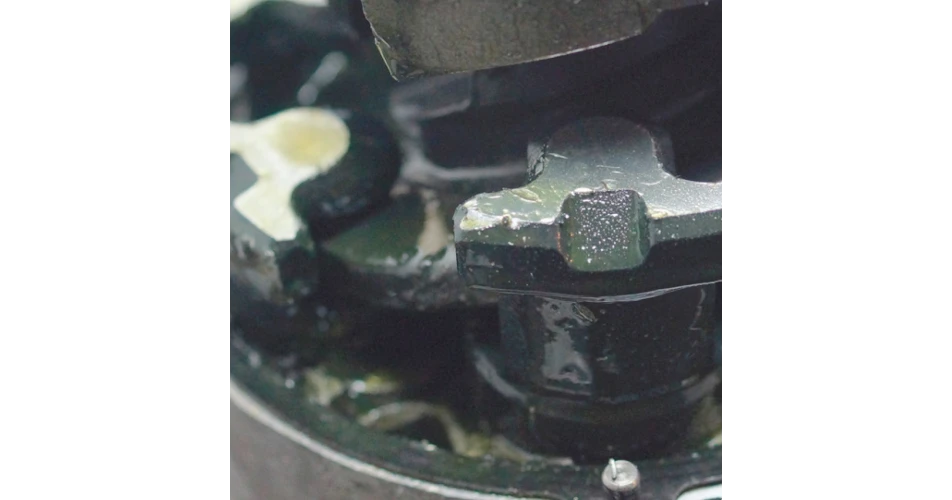 Additives can be harmful to AC lubricants
