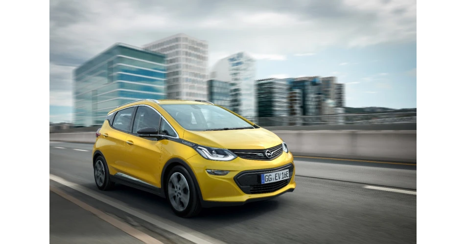 New Opel Ampera-e crashes through anxiety barrier