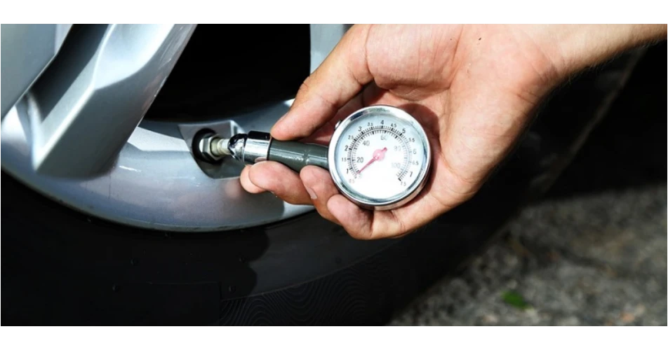Tyre pressure penalty points warning