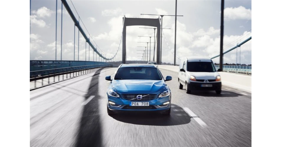 Volvo tests 100 automonous cars in Gothenburg