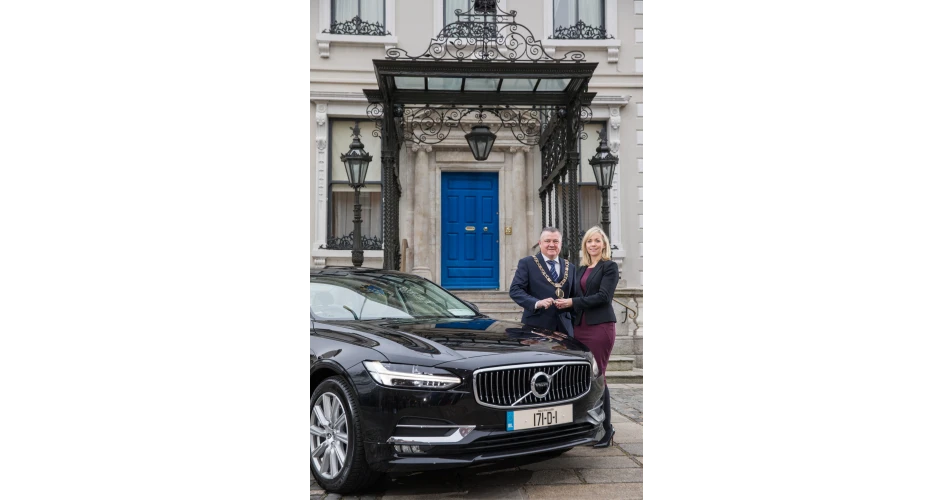 Lord Mayor of Dublin receives his new Volvo S90