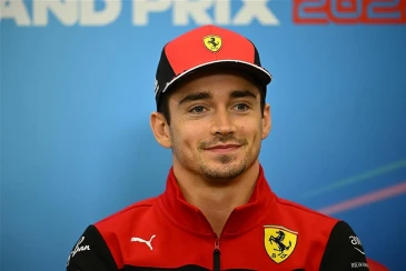 Leclerc&nbsp;responds to Mercedes rumours