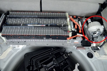 Overheating traction battery compartment on a Prius