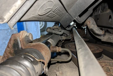 Mazda MX-5 - Stiff steering while parking